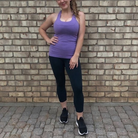 Lululemon Scoop Neck Tank - Picture 2 of 5